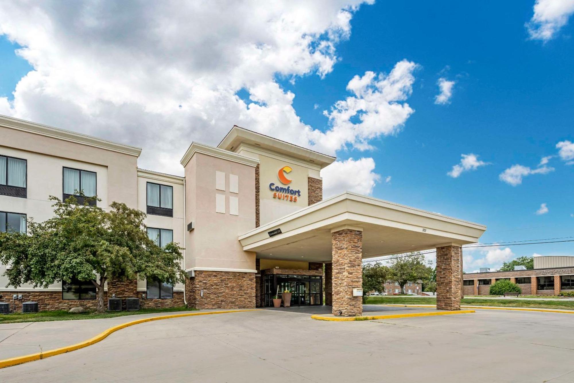 Comfort Suites East Lincoln - Mall Area Exterior photo
