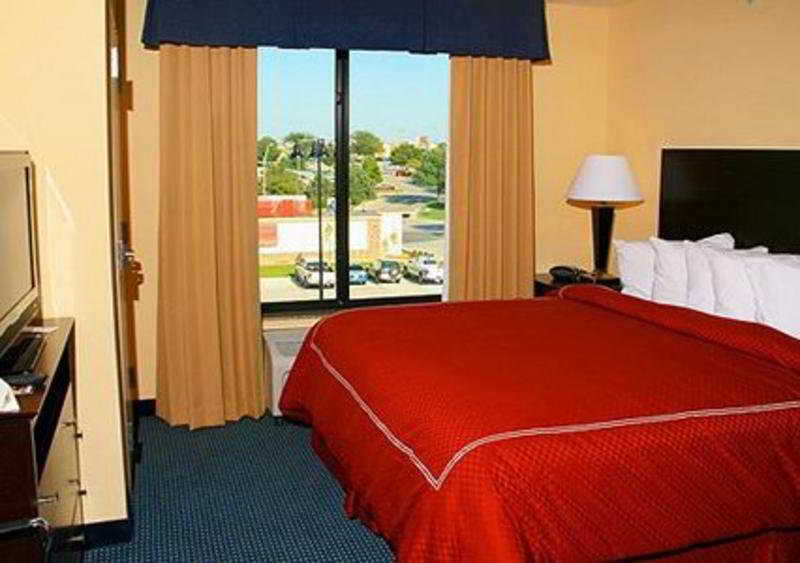 Comfort Suites East Lincoln - Mall Area Room photo